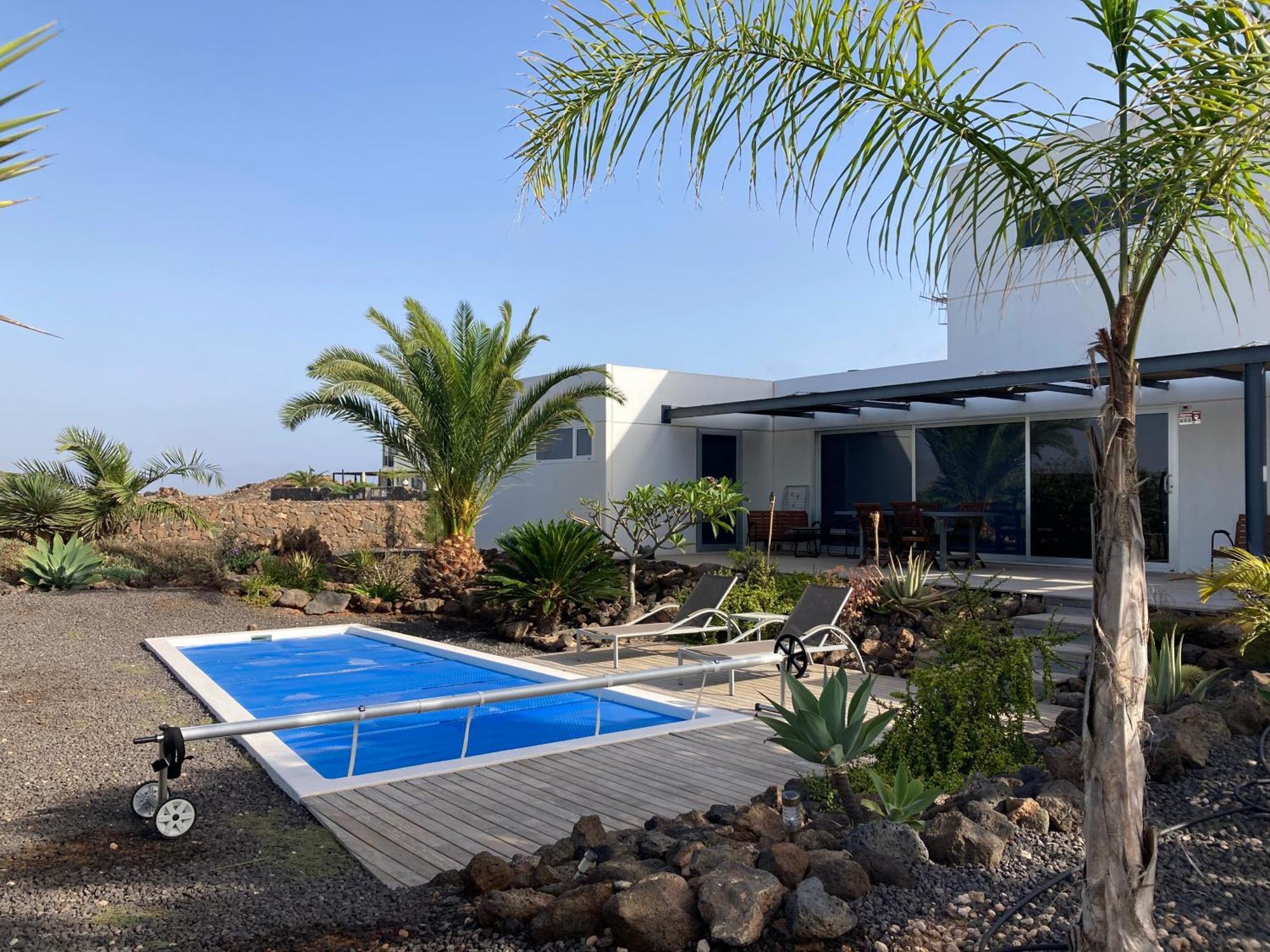 Majanicho Rock - Villa With Heated Pool Lajares Exteriör bild